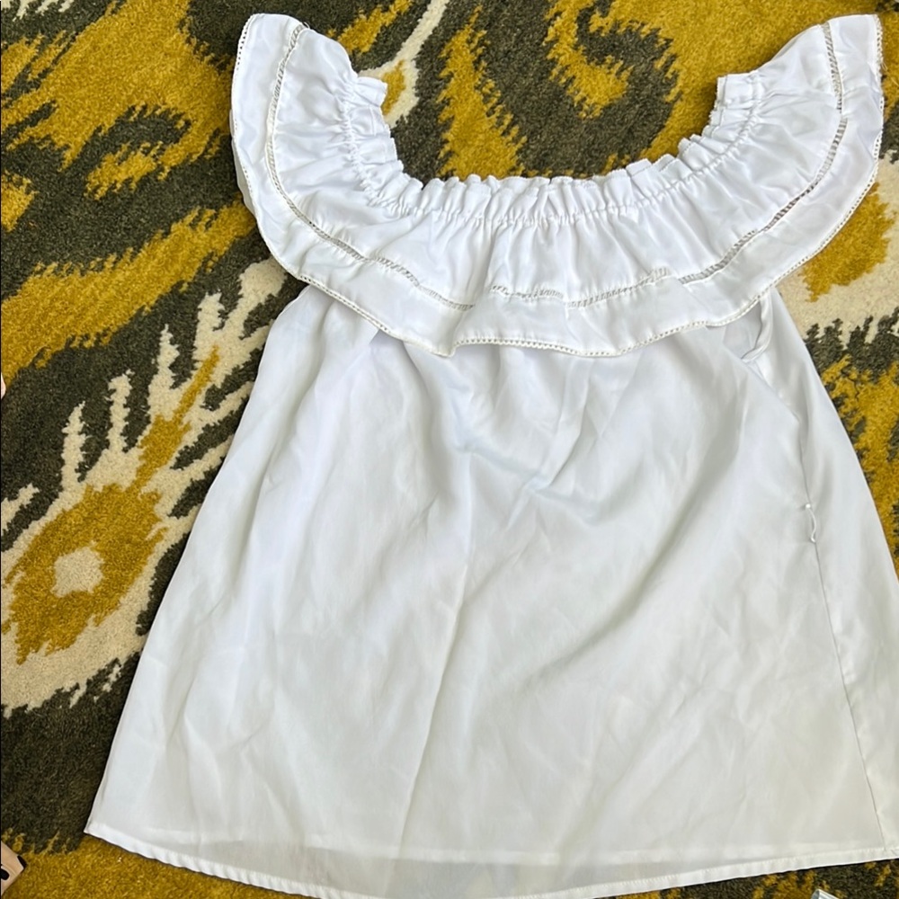 Pur White Ruffle Top